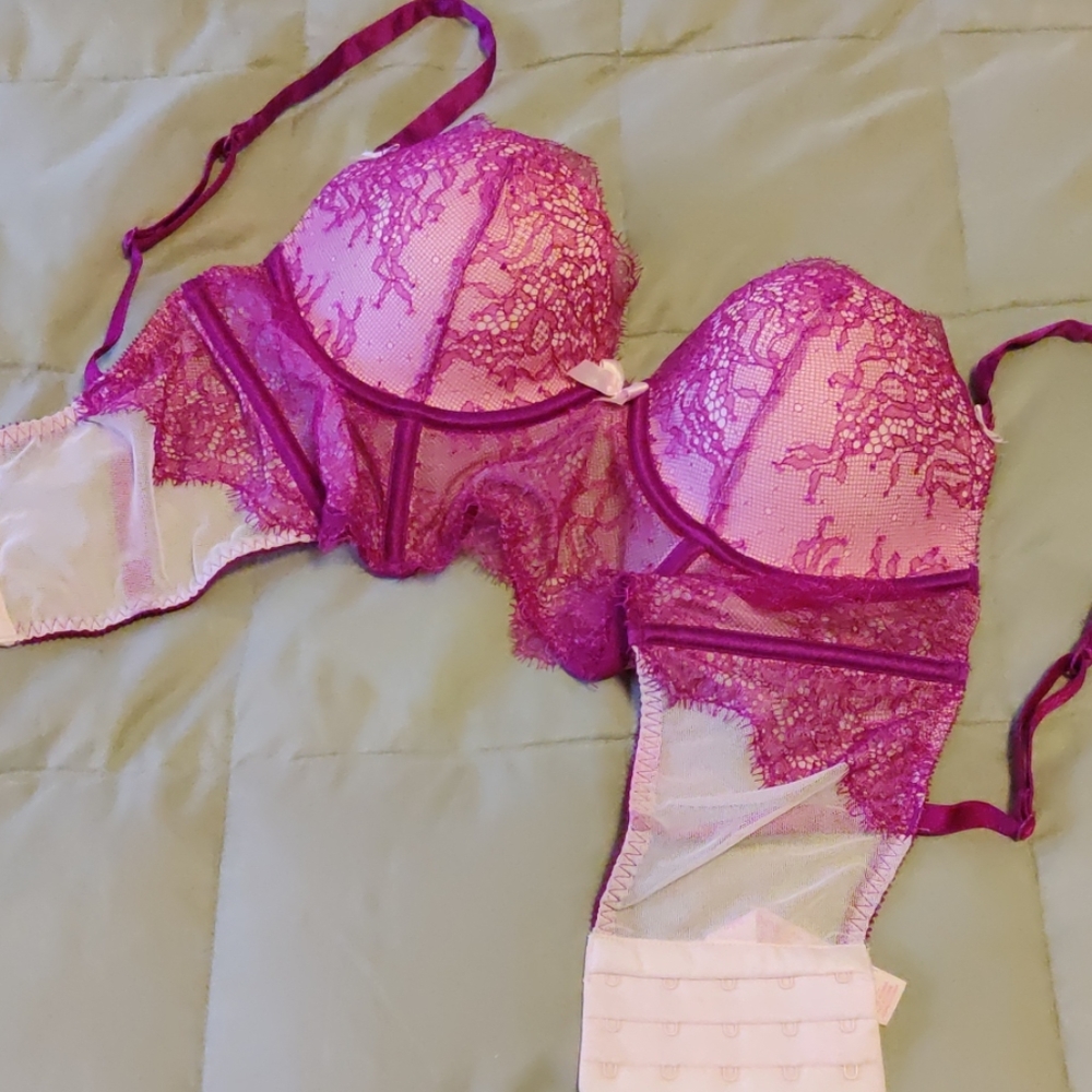 Victoria's Secret Demi push up bra